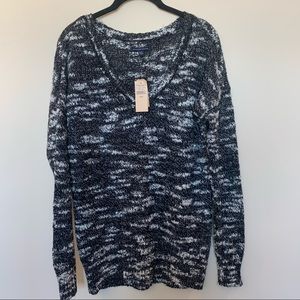 NWT American Eagle Sweater M Long Sleeve in Black and Gray